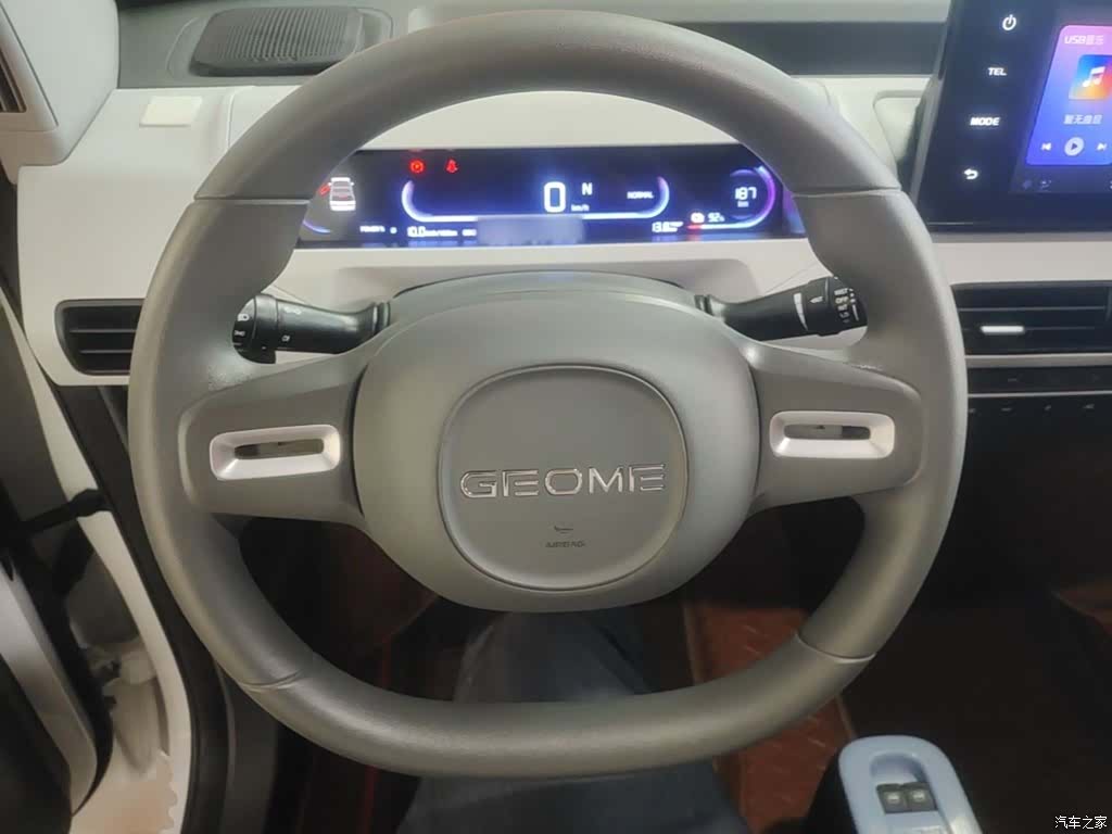 Geely Panda, 2025 11