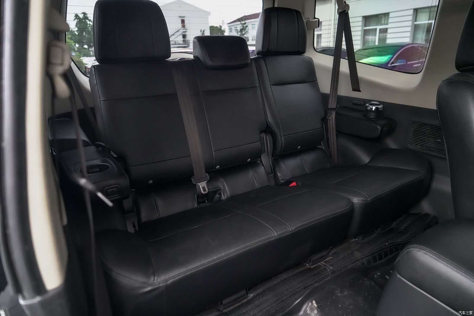 Mitsubishi Pajero, 2019 16