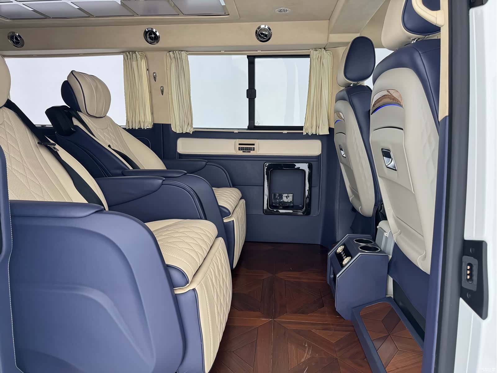 Volkswagen 7, 2019 7
