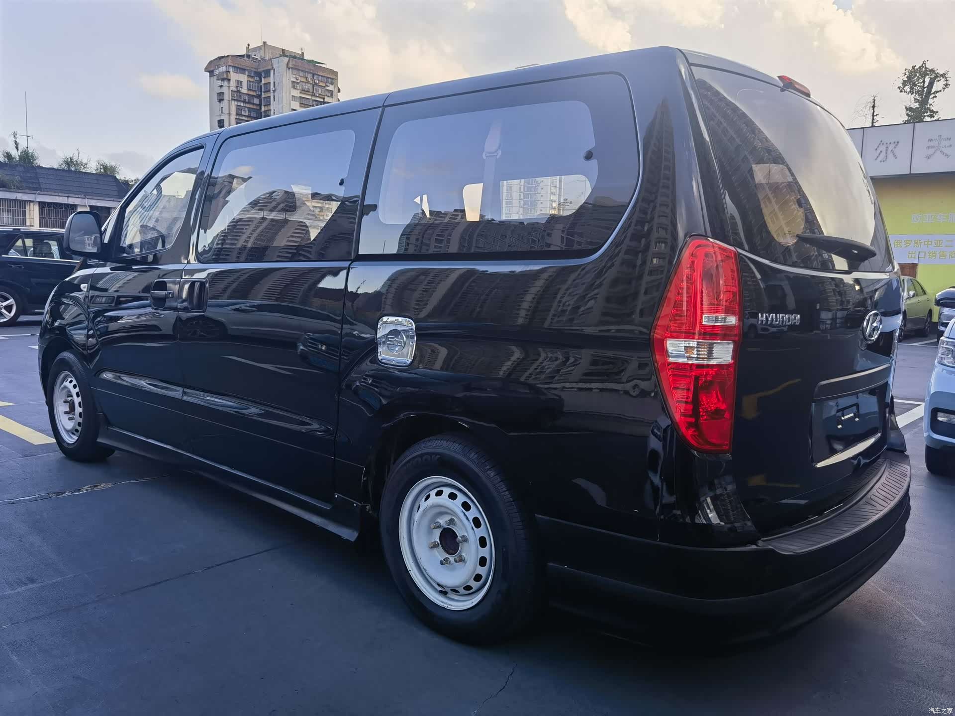 Hyundai H-1, 2014 4