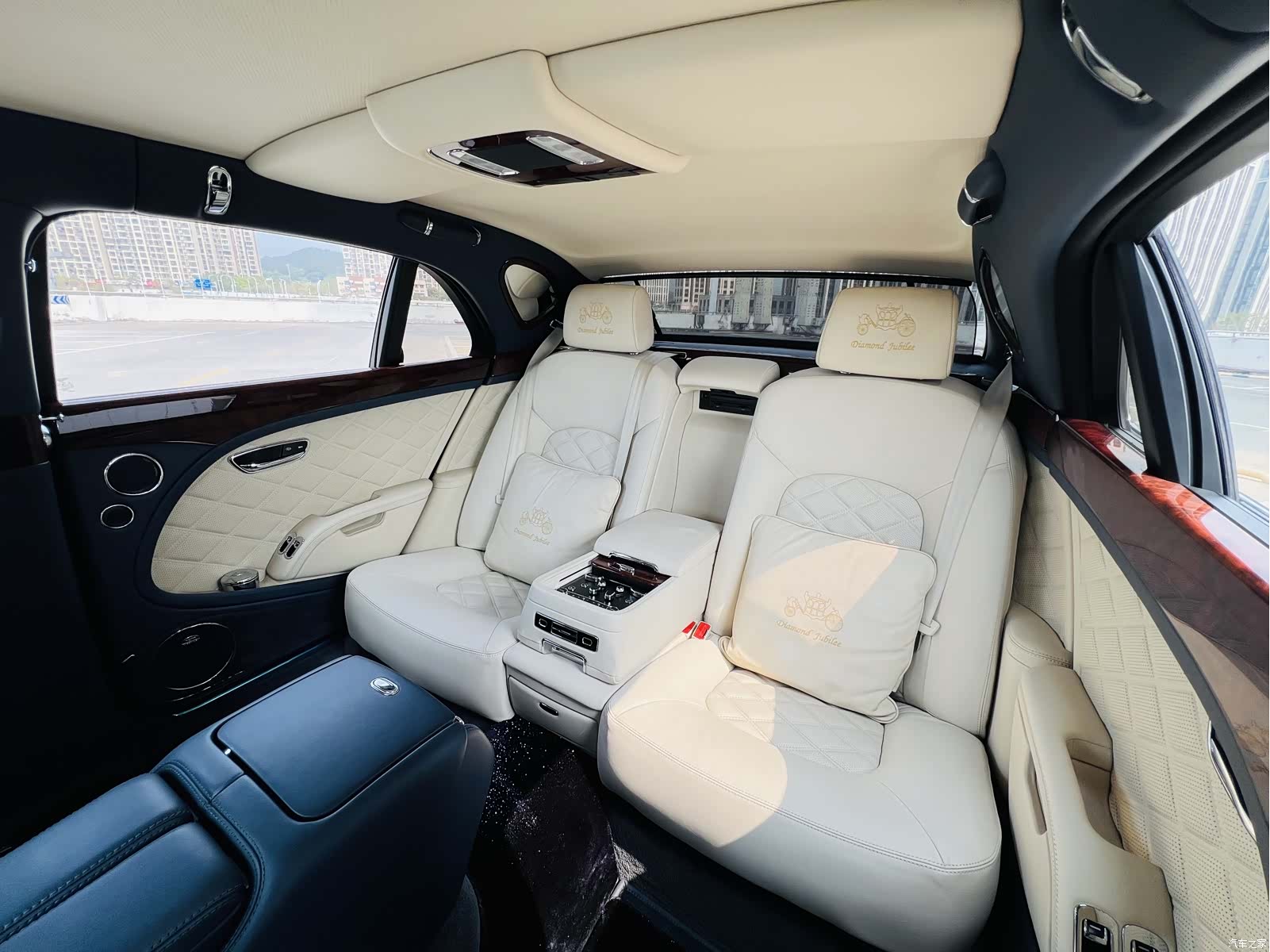 Bentley Mulsanne, 2013 11