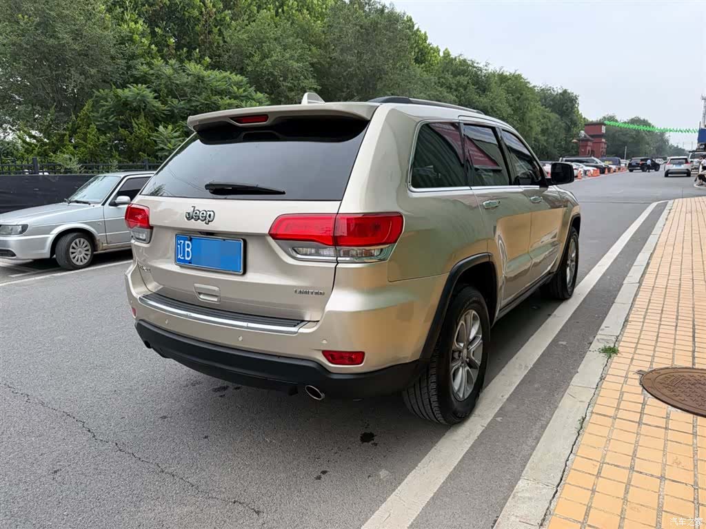 Jeep Grand Cherokee, 2014 13
