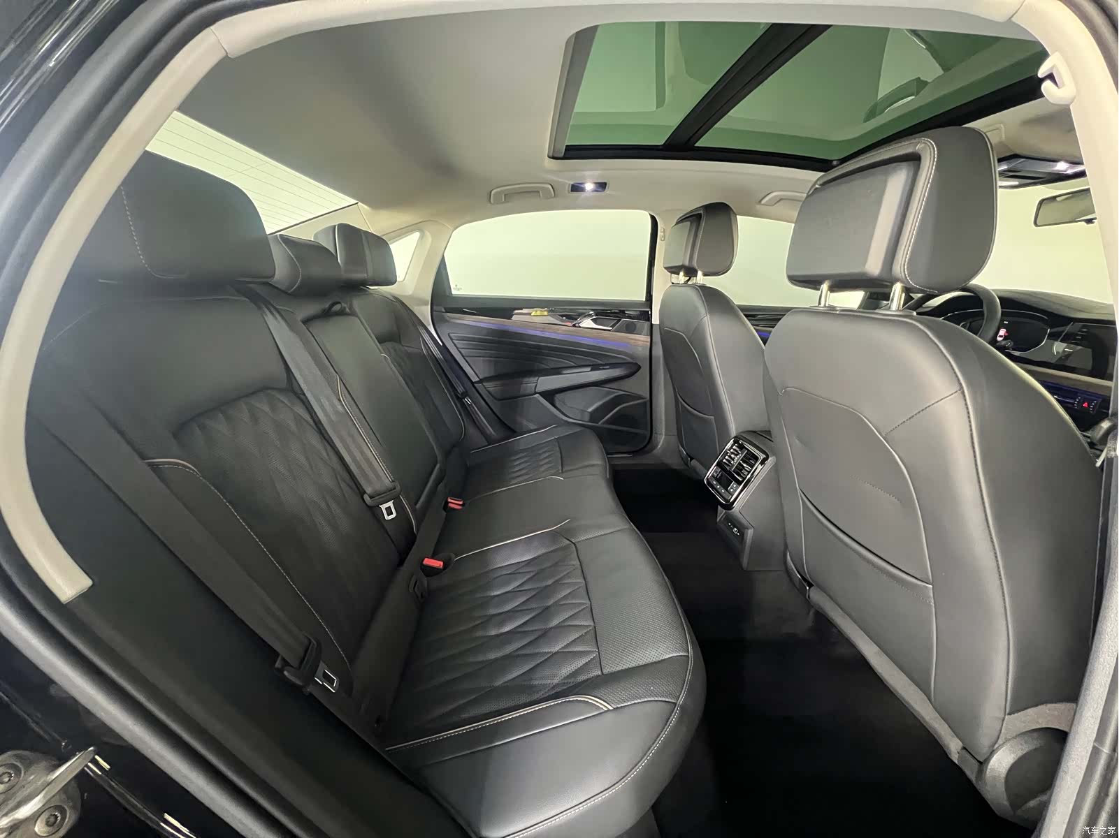 Volkswagen Passat, 2020 17