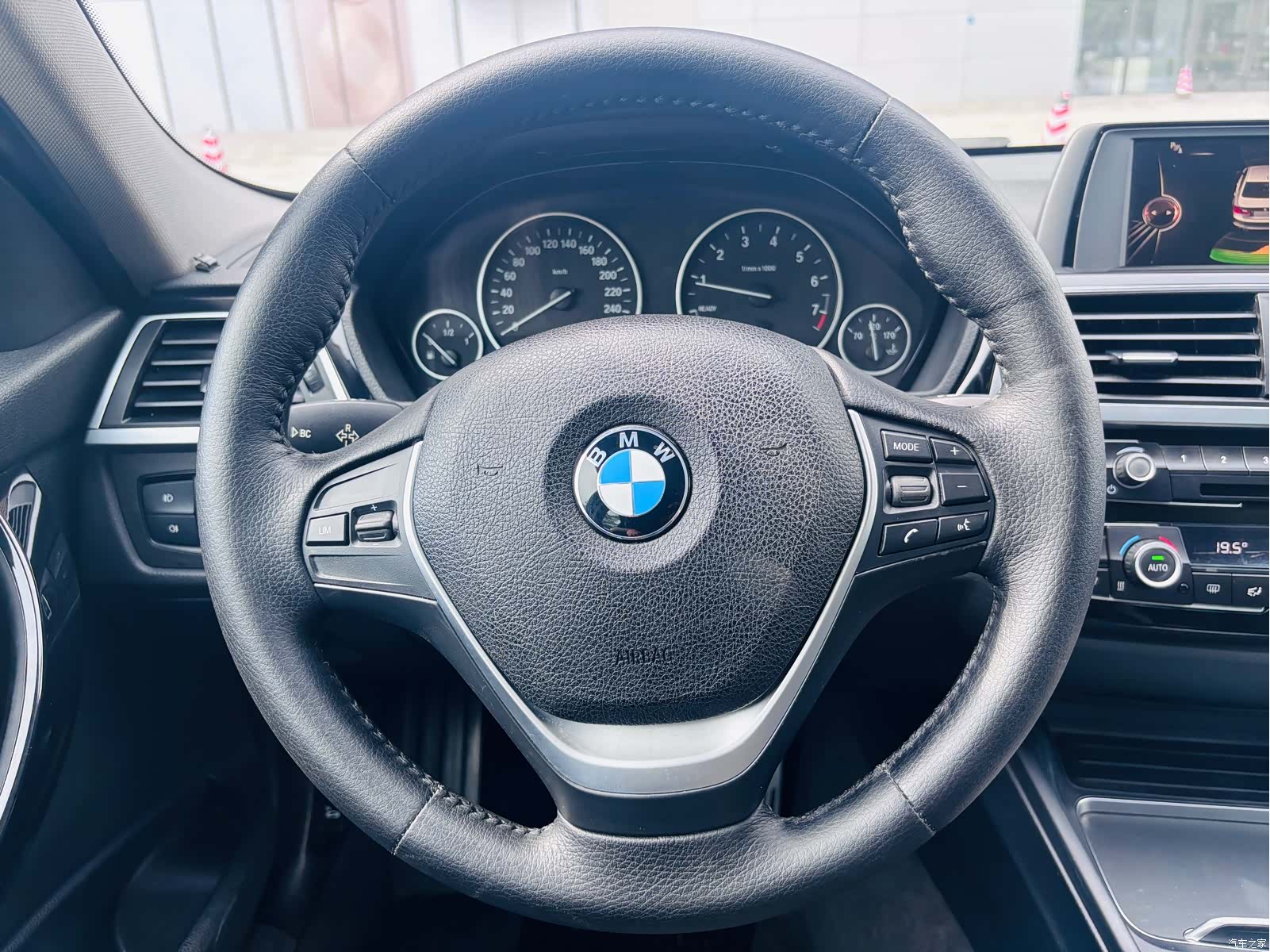 BMW 3 Series, 2017 15