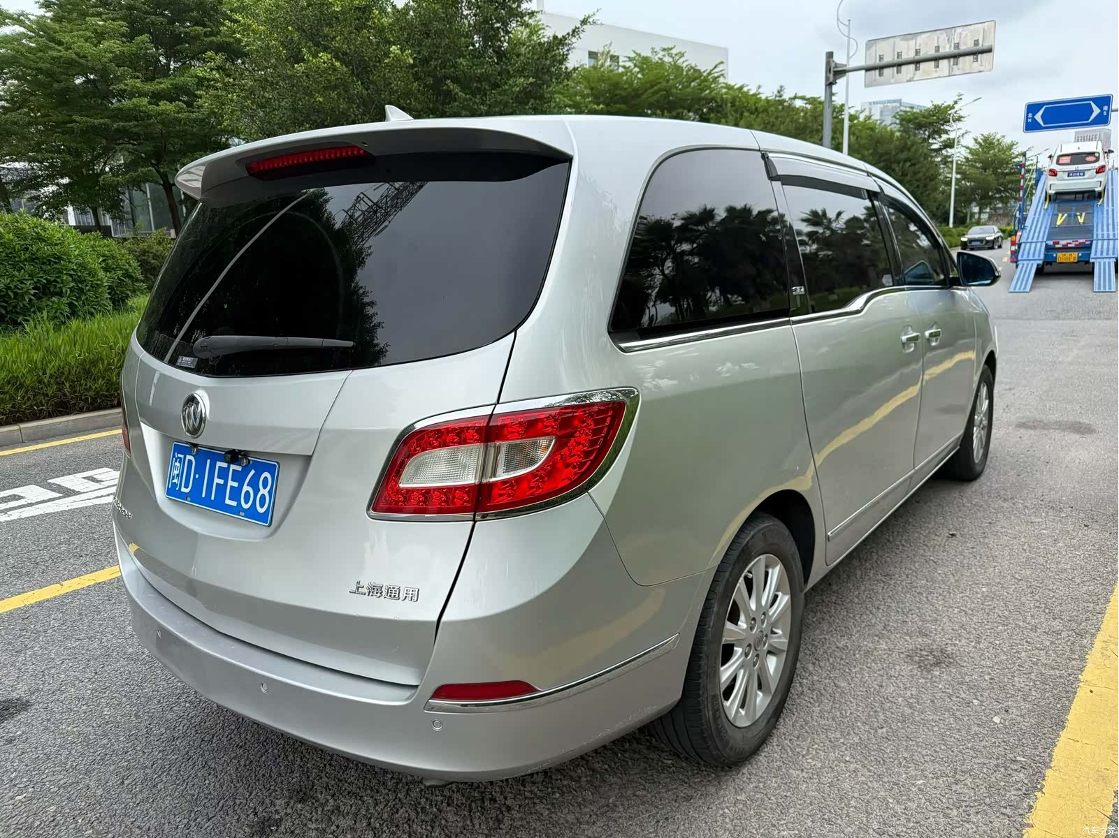 Buick GL8, 2012 9