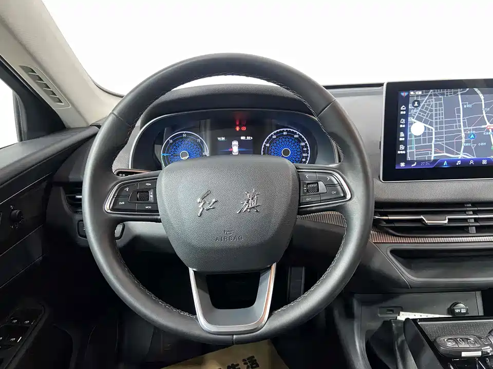 Hongqi E-QM5