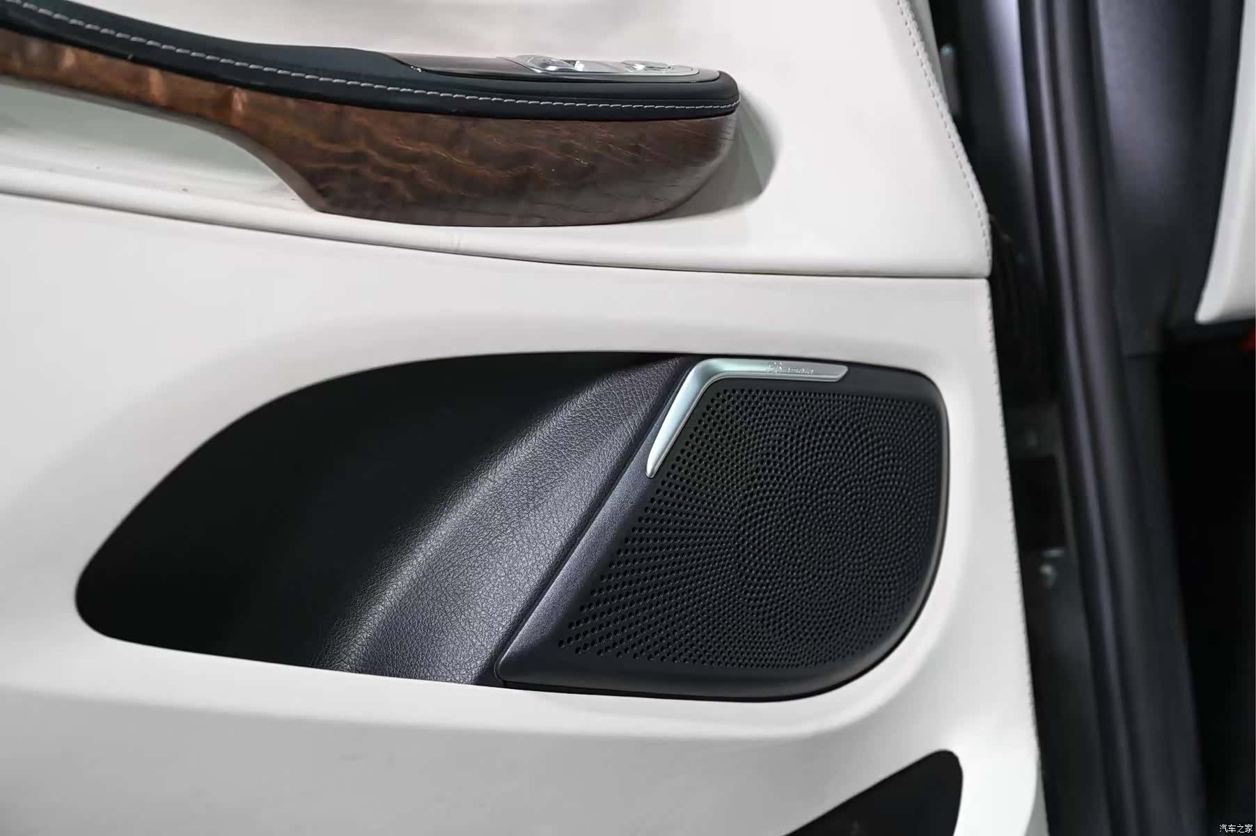 Mercedes-Benz V-Class, 2020 20
