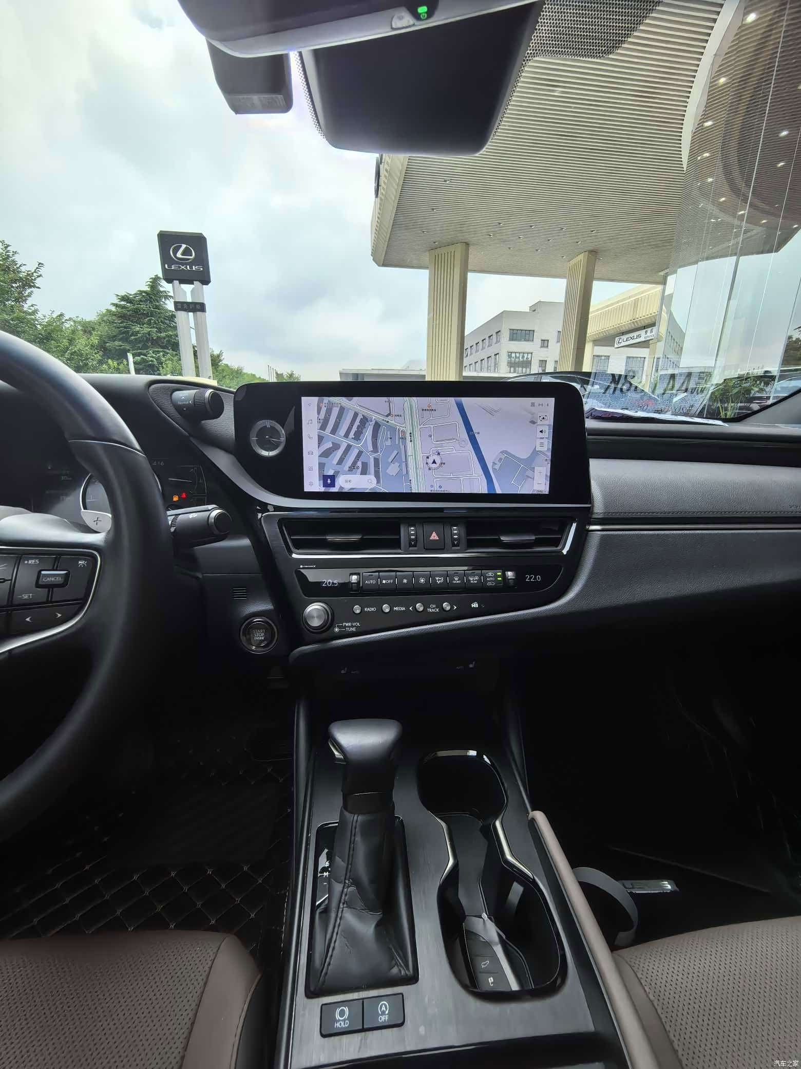 Lexus ES, 2024 14