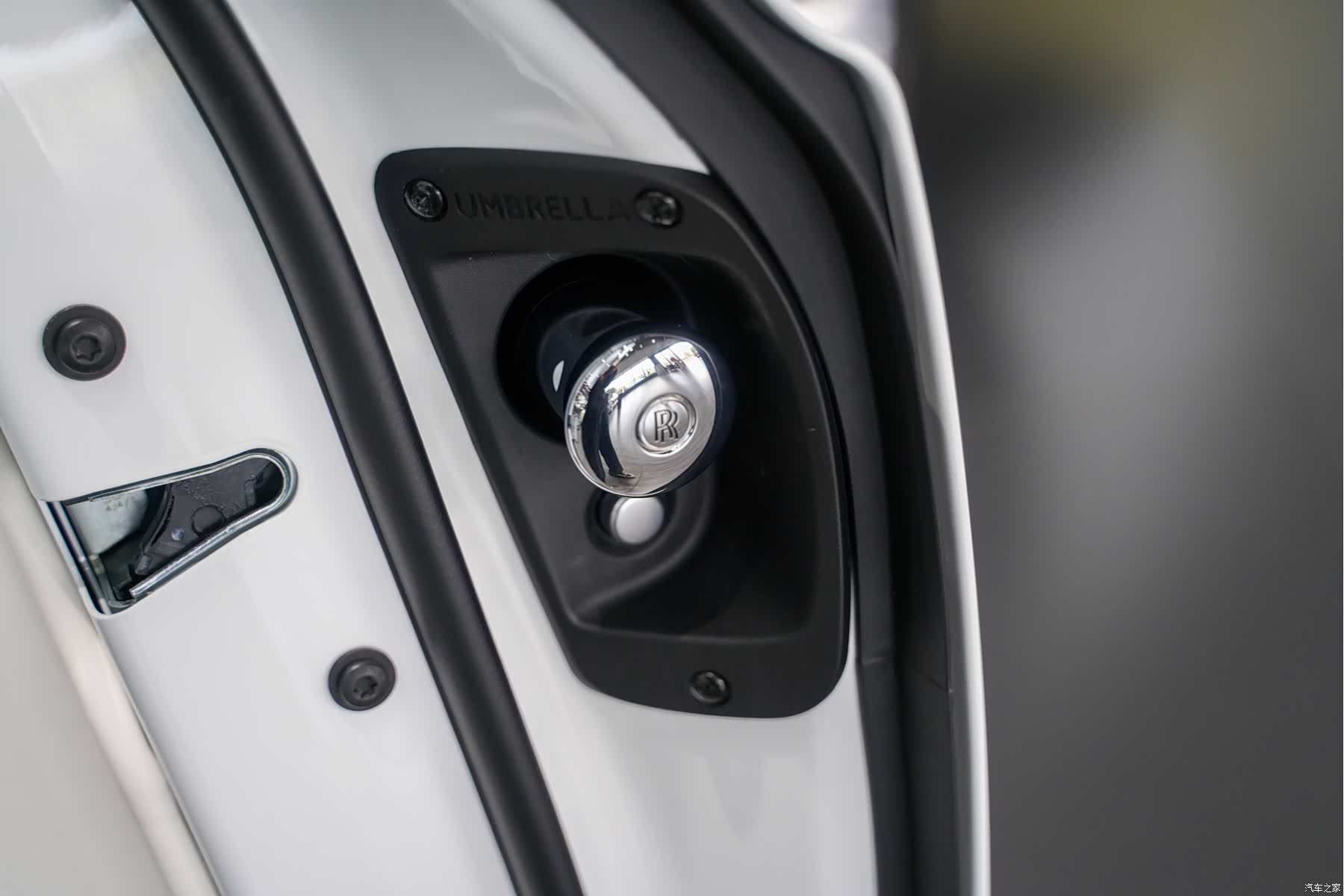 Rolls-Royce Ghost, 2025 16