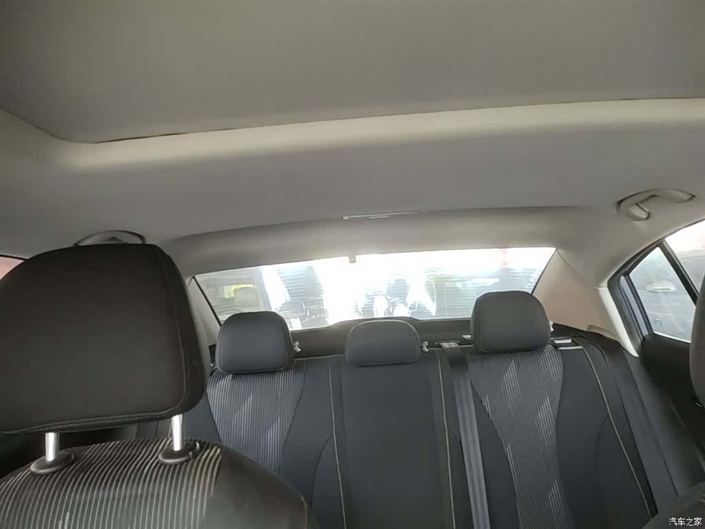 Roewe i5, 2022 18