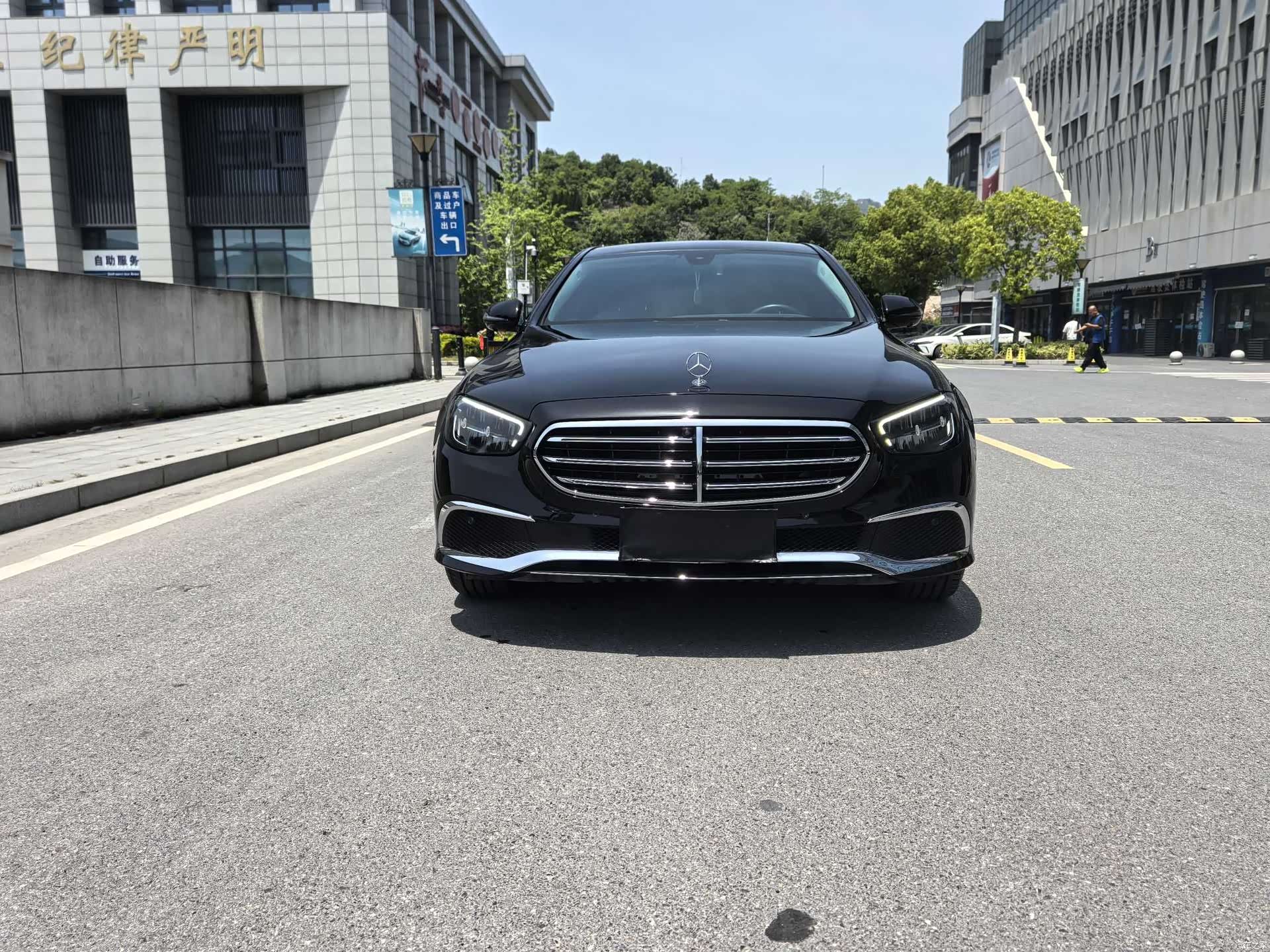 Mercedes-Benz E-Class, 2023 8