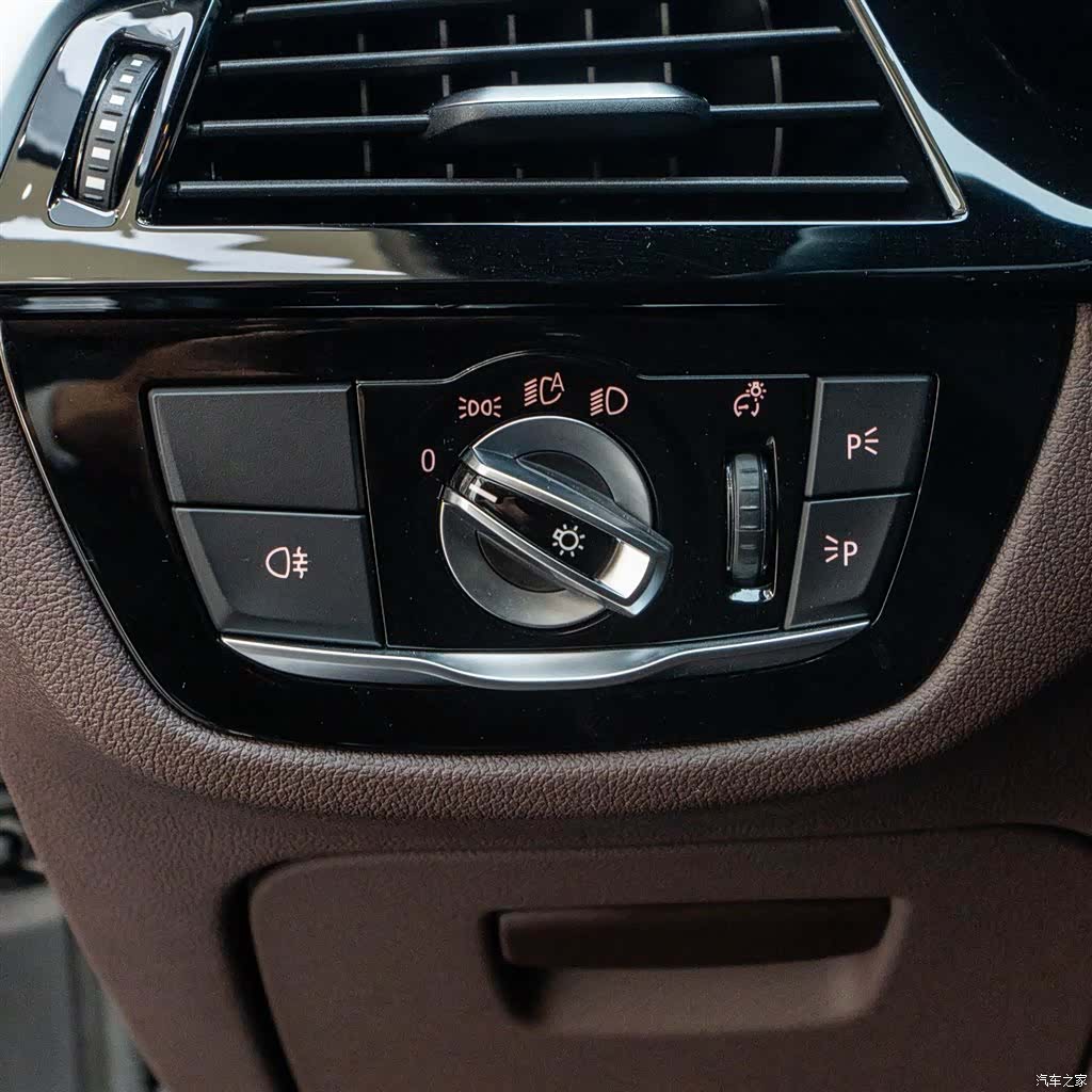 BMW 5 Series, 2022 15