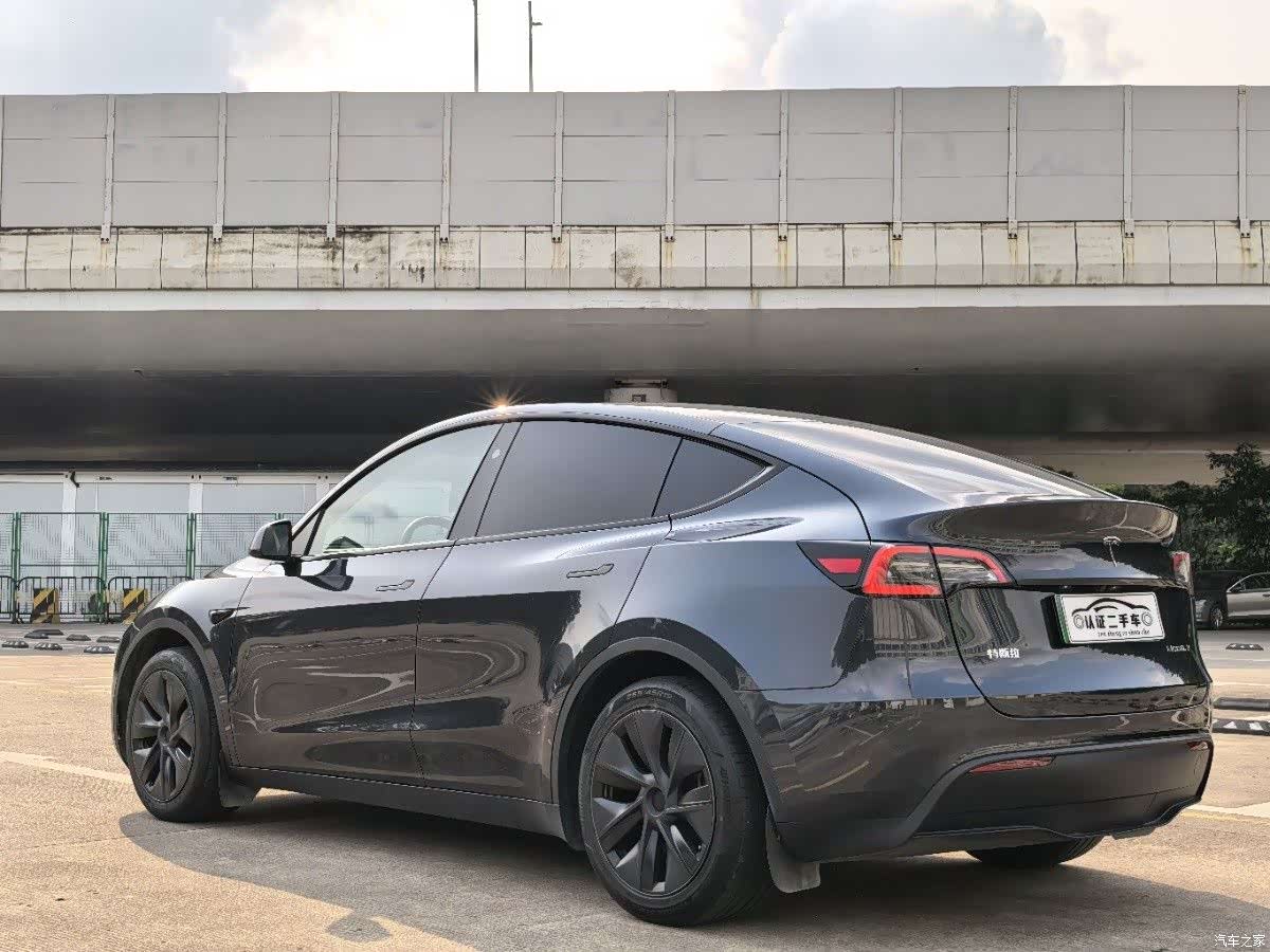 Tesla Model Y, 2024 10