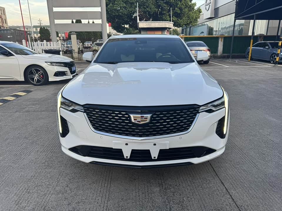 Cadillac CT4