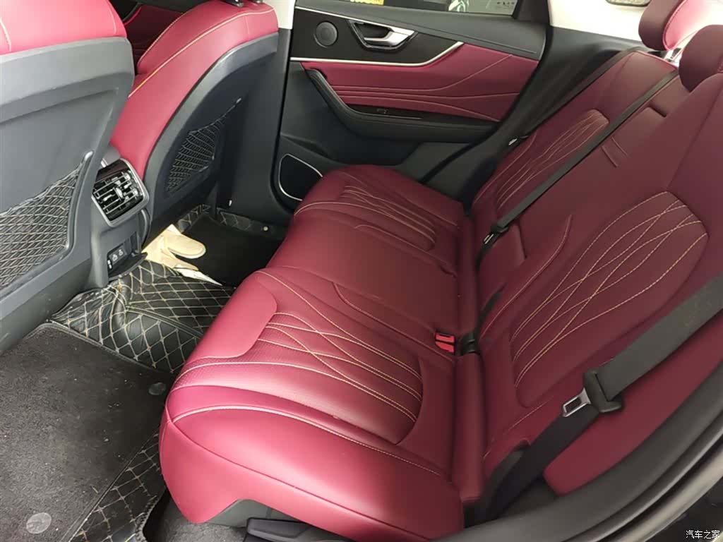 Hongqi HS5, 2025 17
