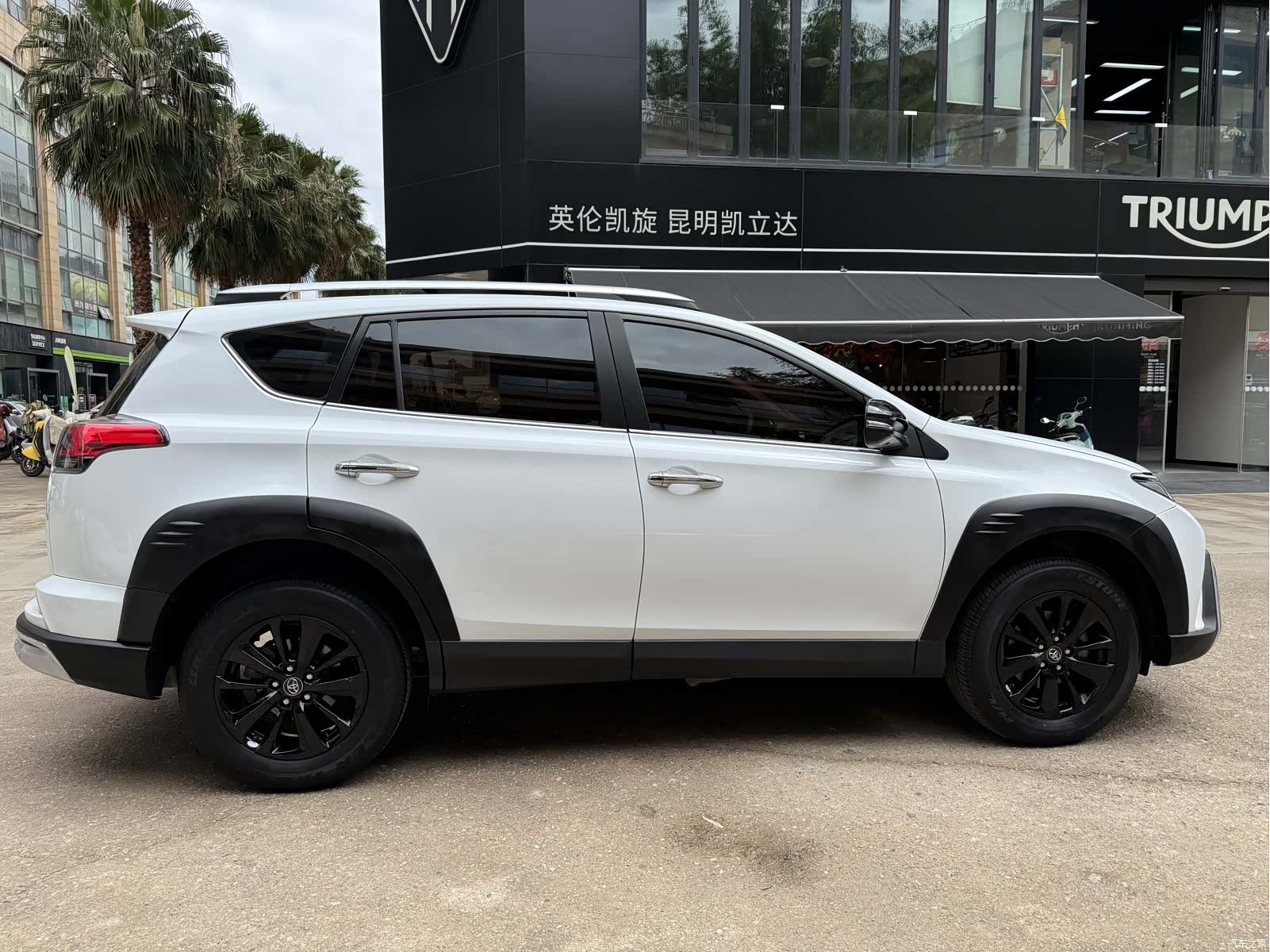 Toyota RAV4, 2019 6
