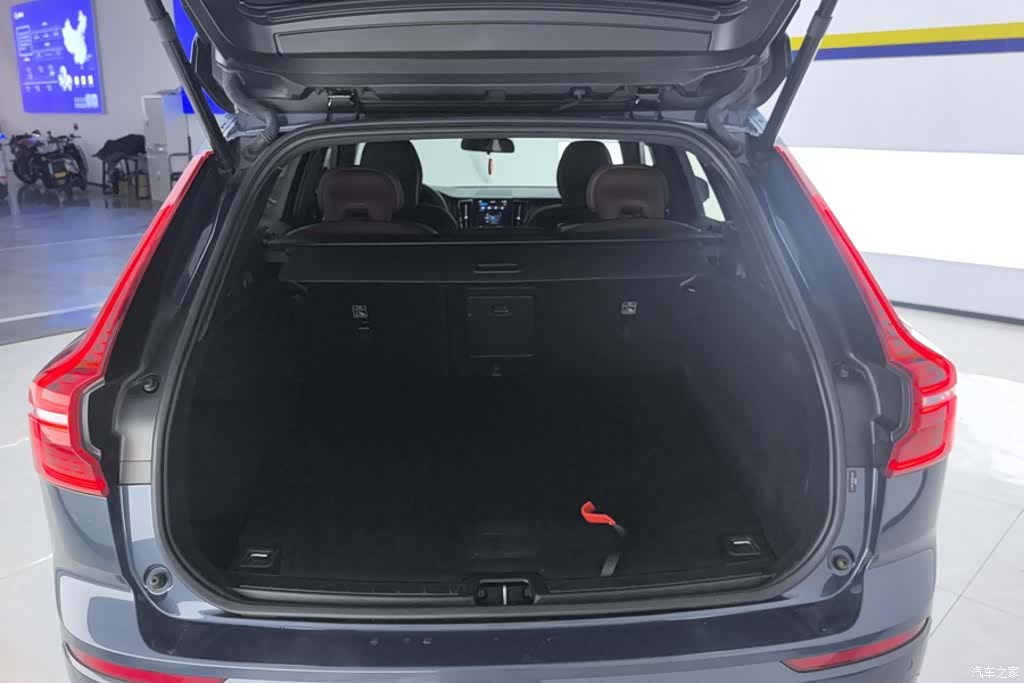 Volvo XC60, 2024 4
