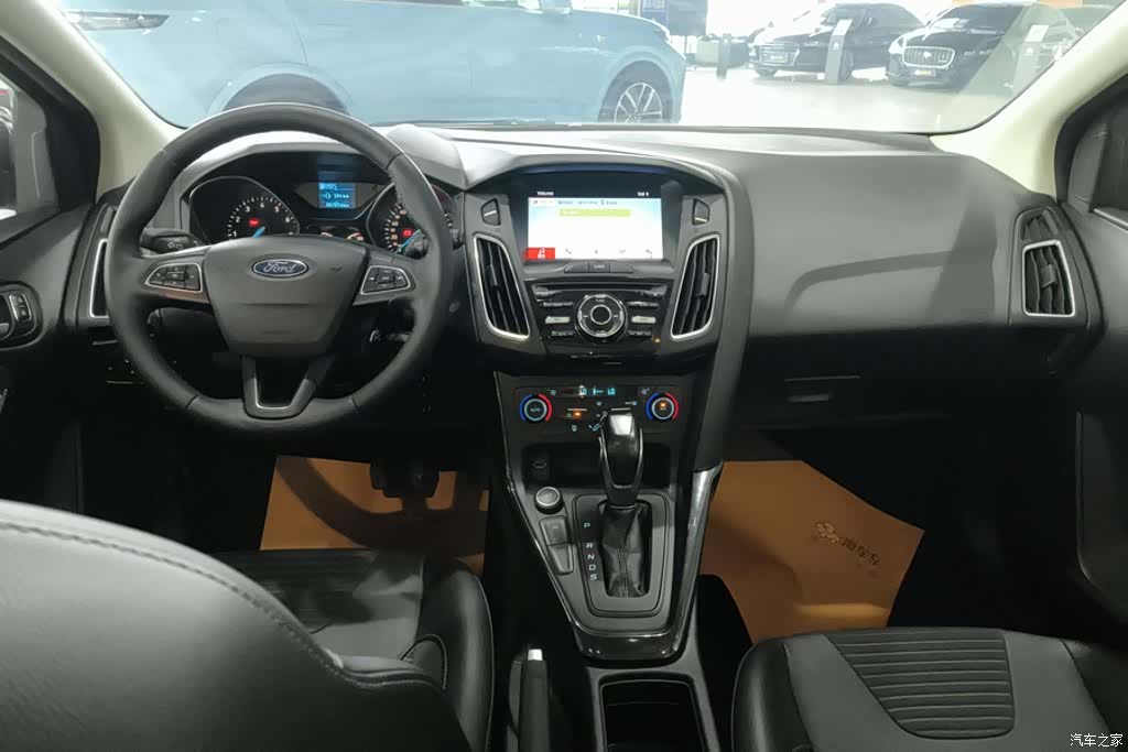 Ford Focus, 2018 12