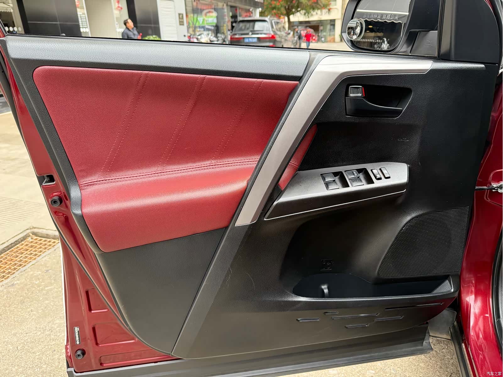 Toyota RAV4, 2019 16