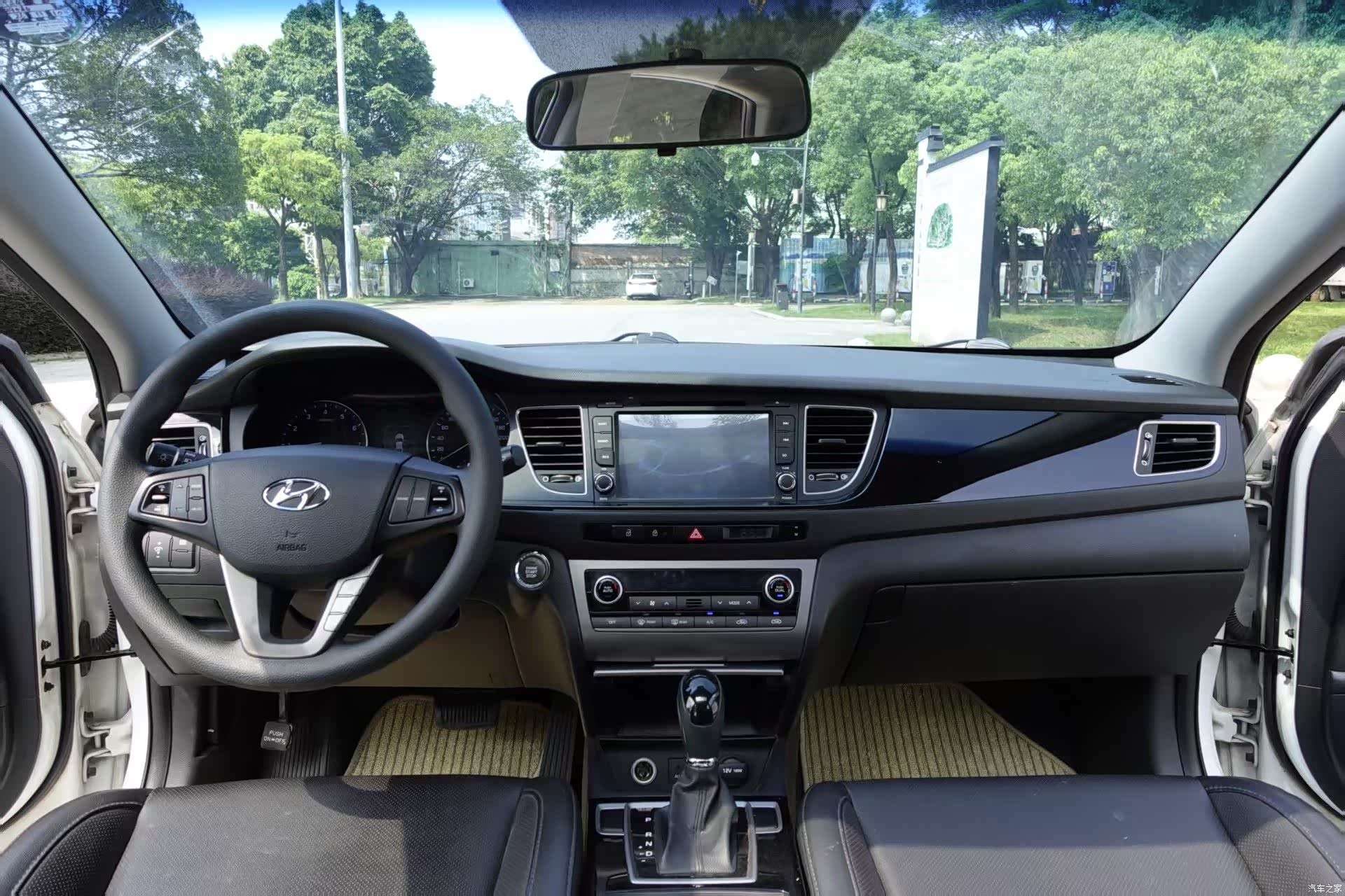 Hyundai GLS, 2015 13