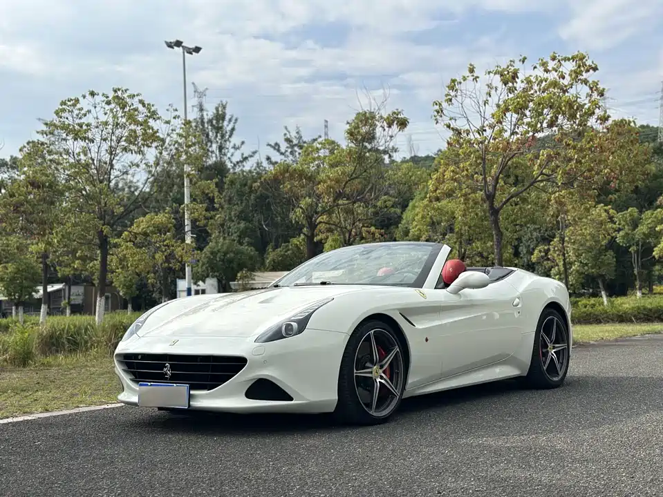 Ferrari California T