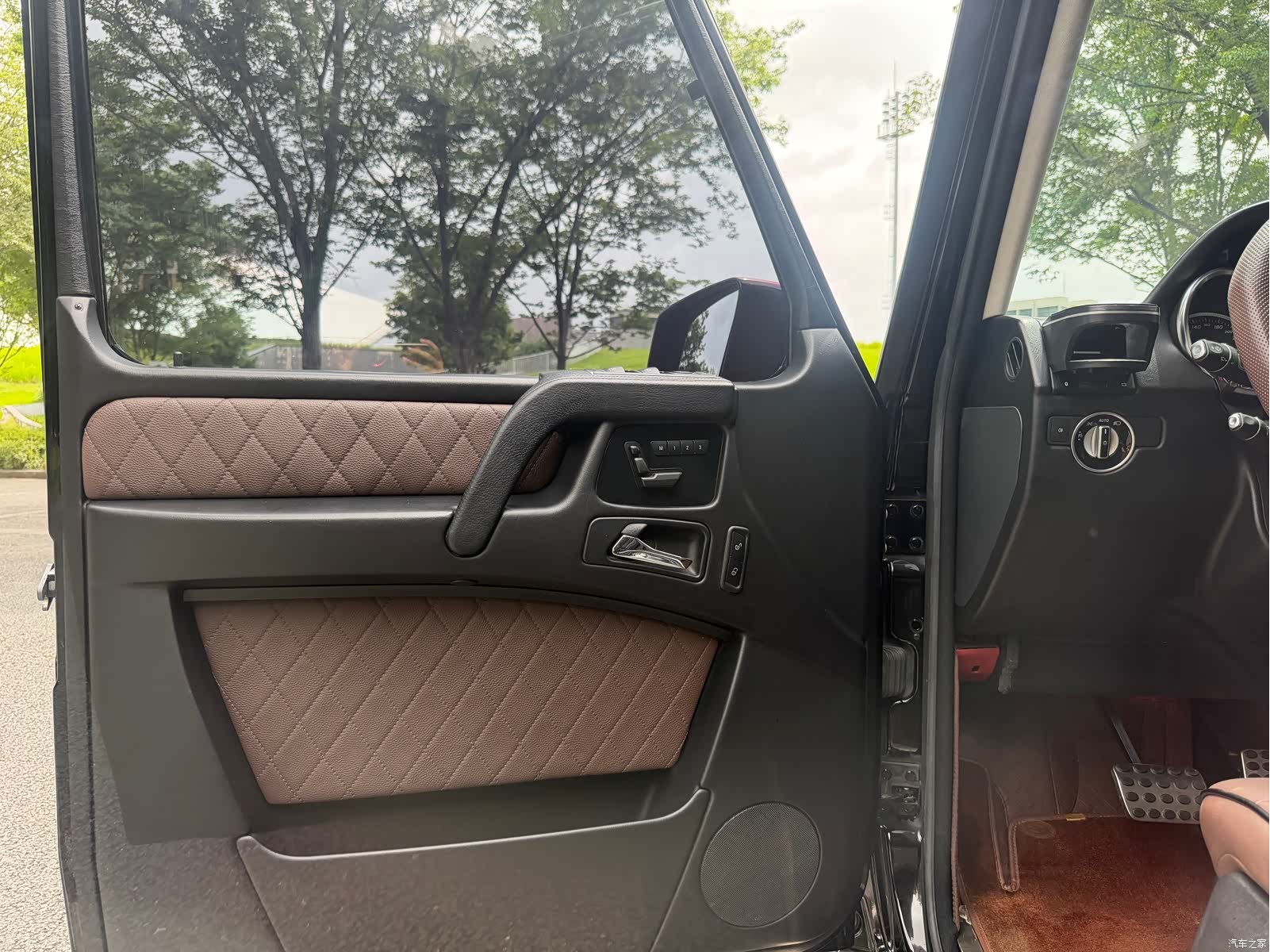 Mercedes-Benz G-Class, 2019 9