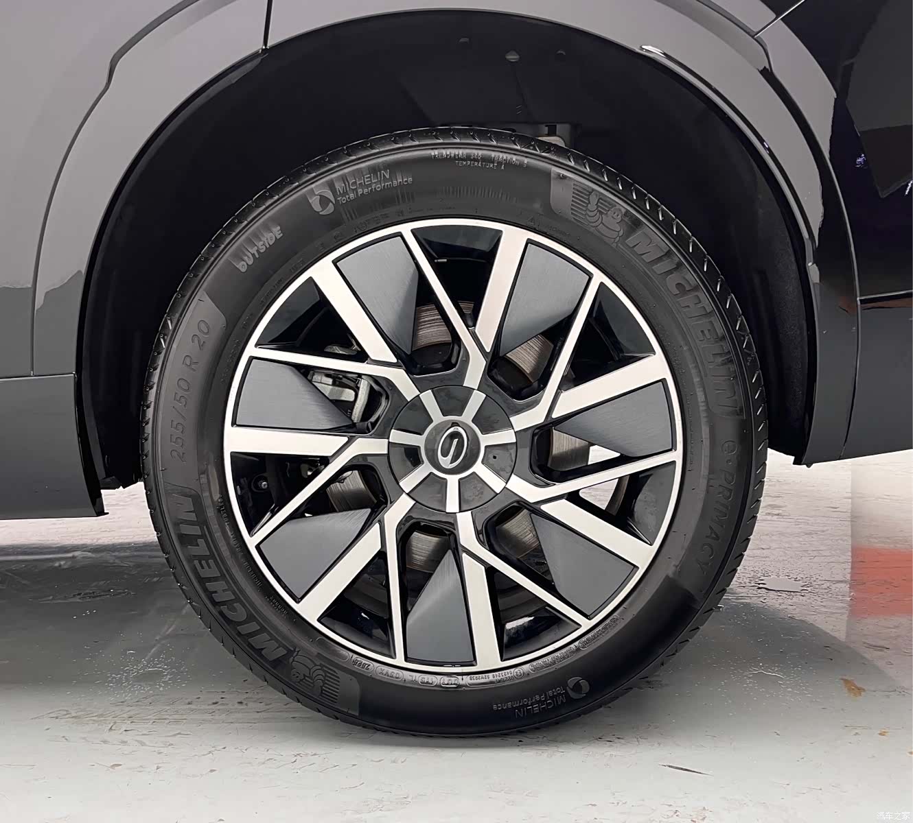 Trumpchi S9, 2025 13