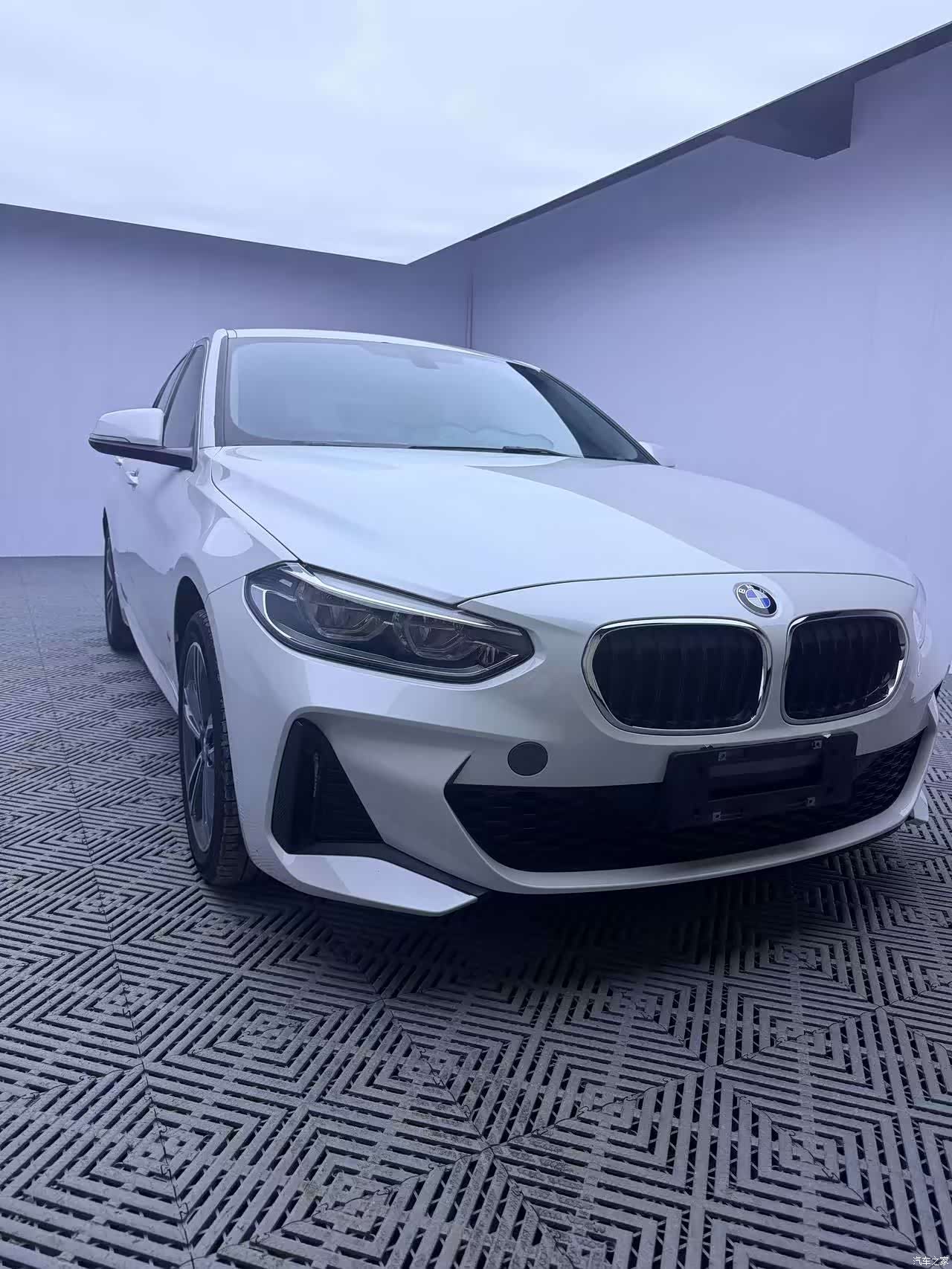BMW 1 Series, 2022 2