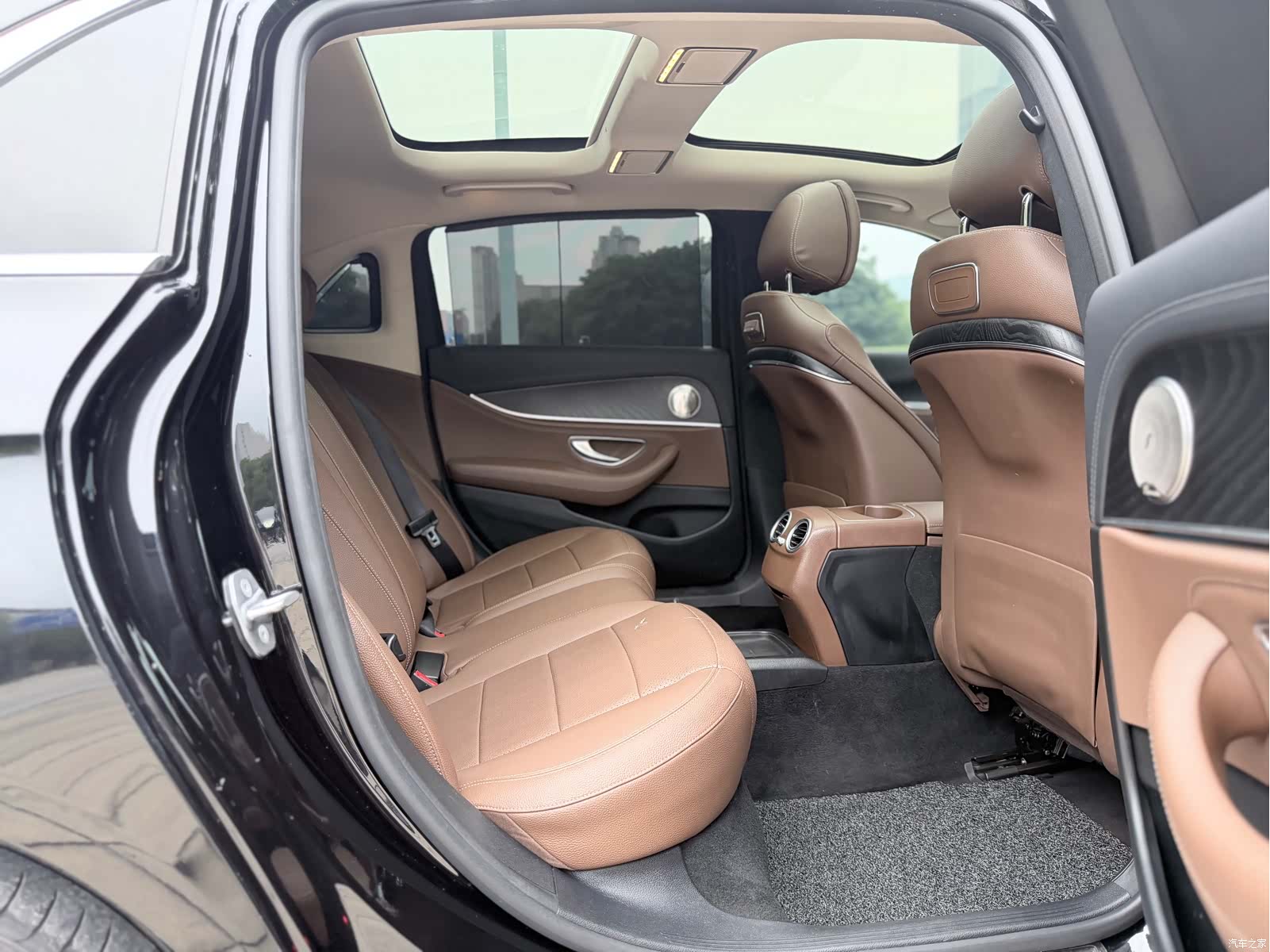 Mercedes-Benz E-Class, 2018 13
