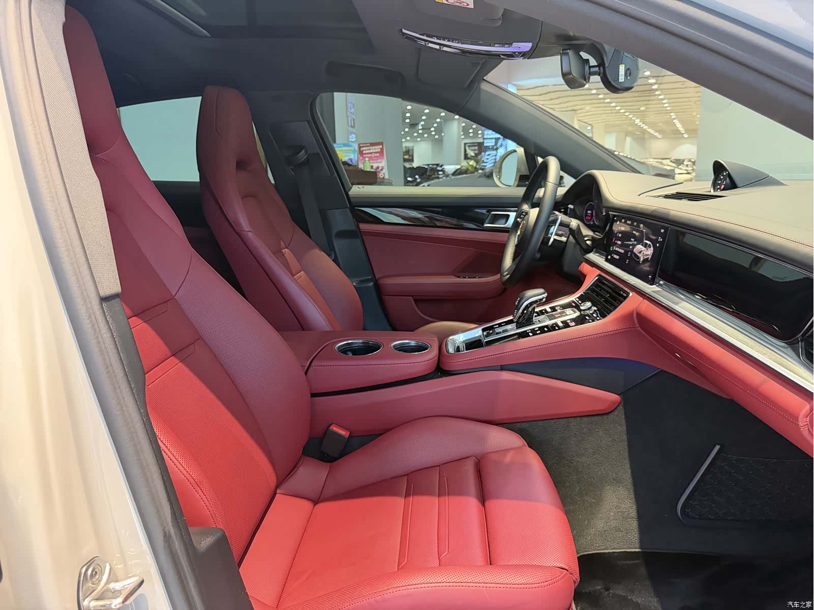 Porsche Panamera, 2023 18