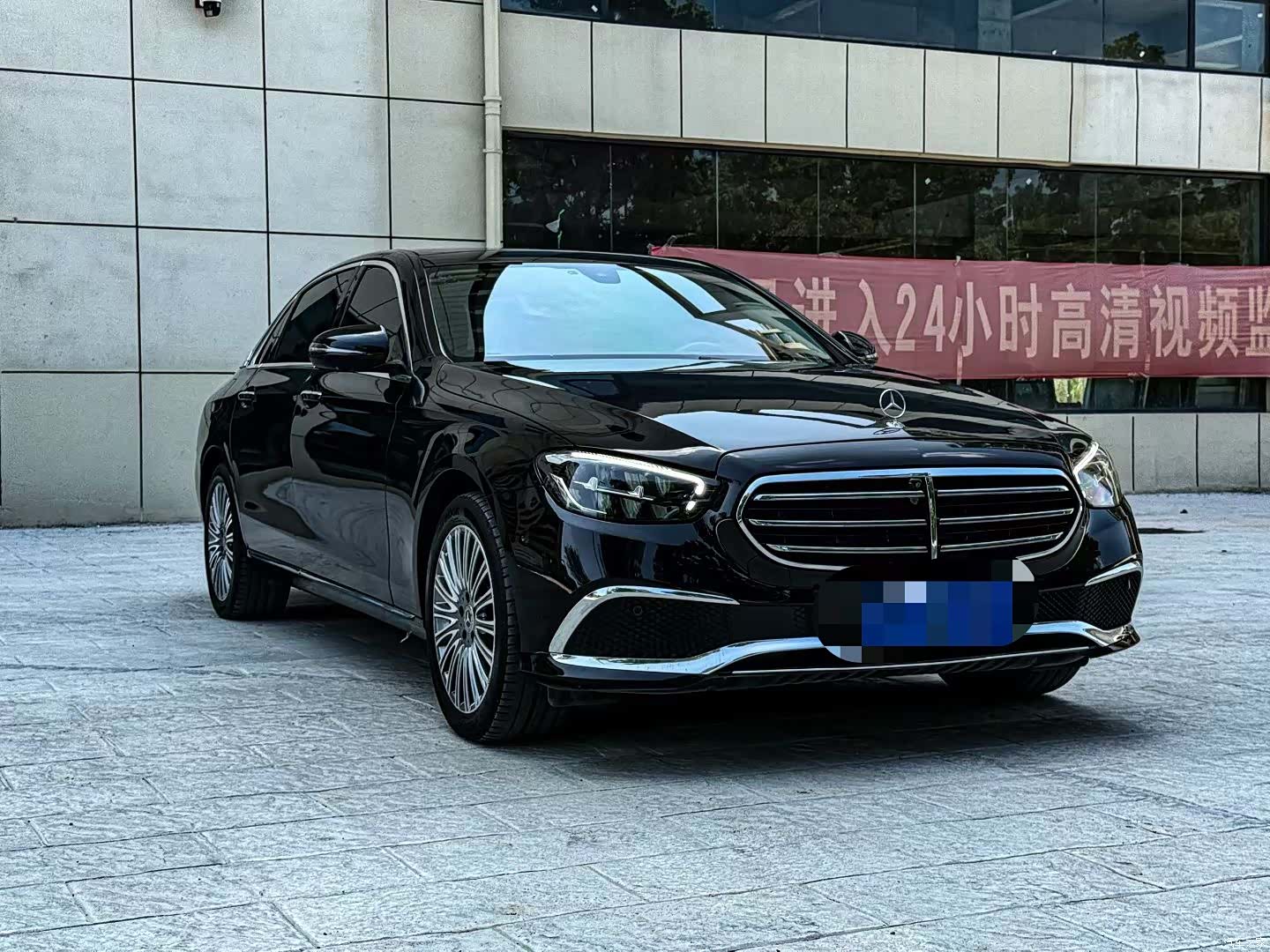 Mercedes-Benz E-Class, 2022 3