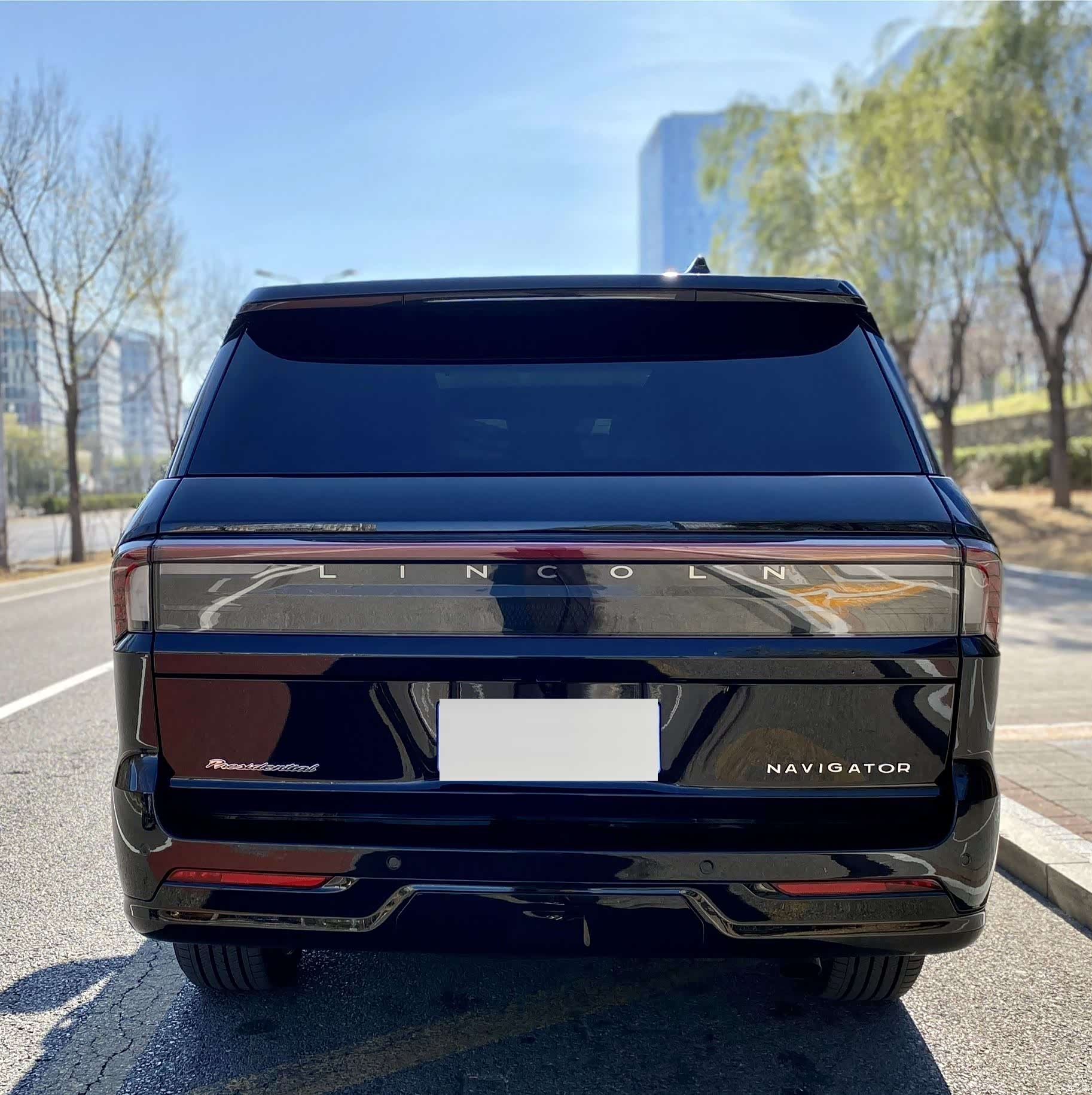 Lincoln Navigator, 2025 4