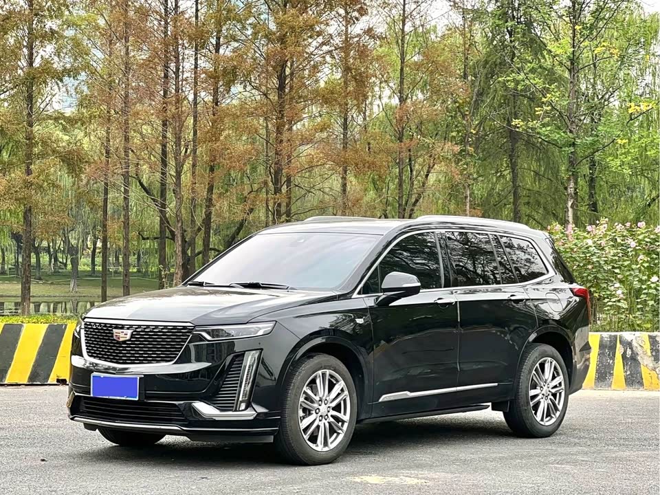 Cadillac XT6