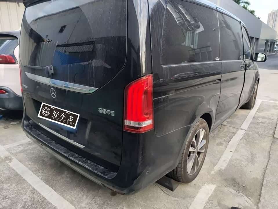 Mercedes-Benz V-class