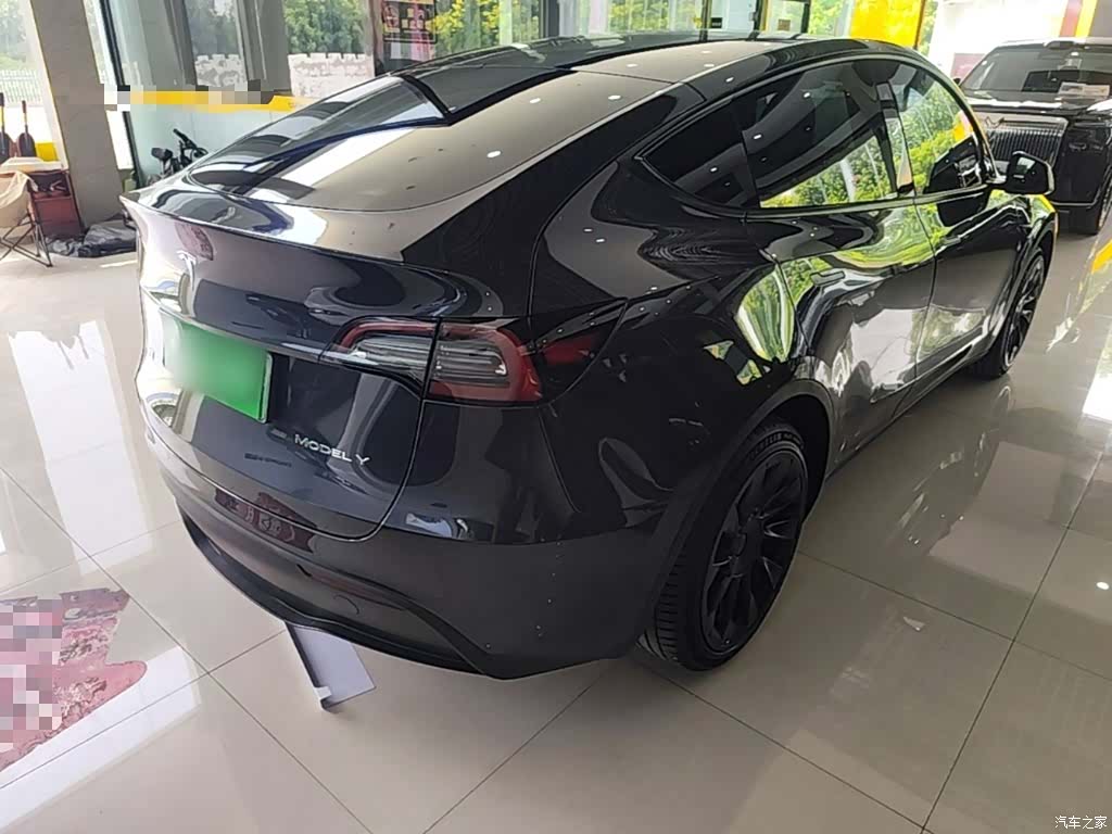Tesla Model Y, 2024 7