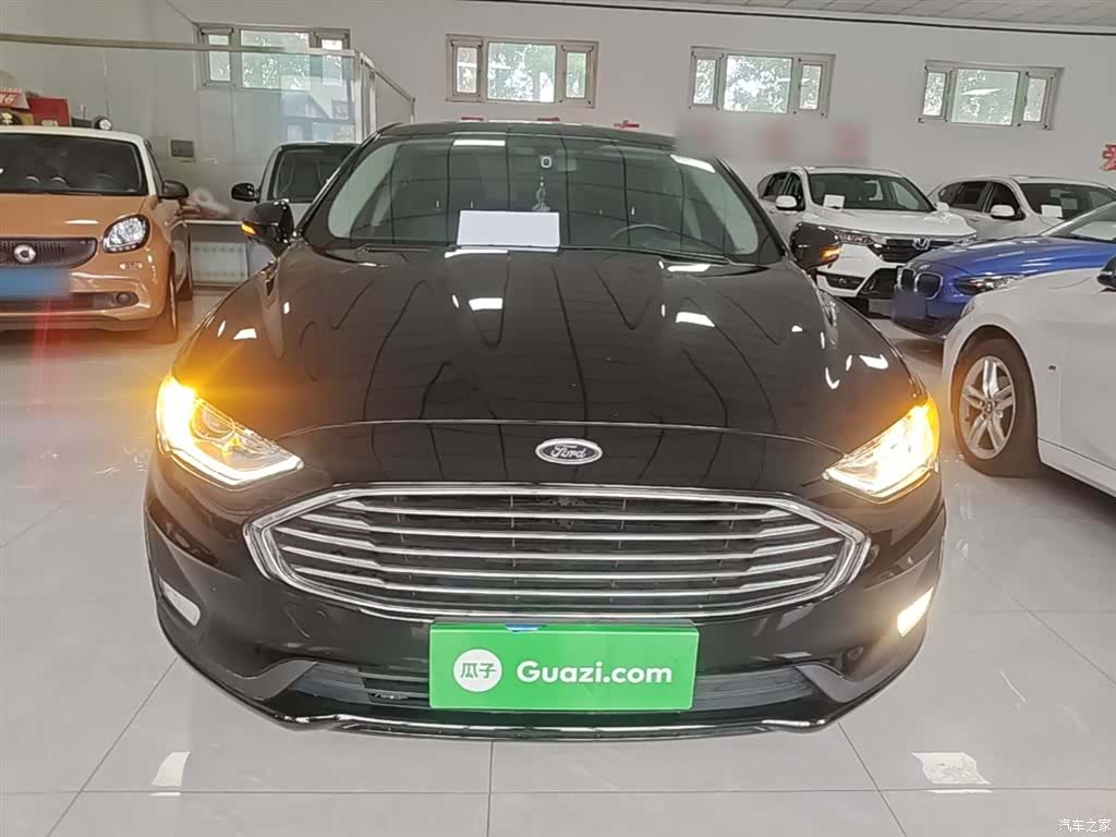 Ford Mondeo, 2022 3