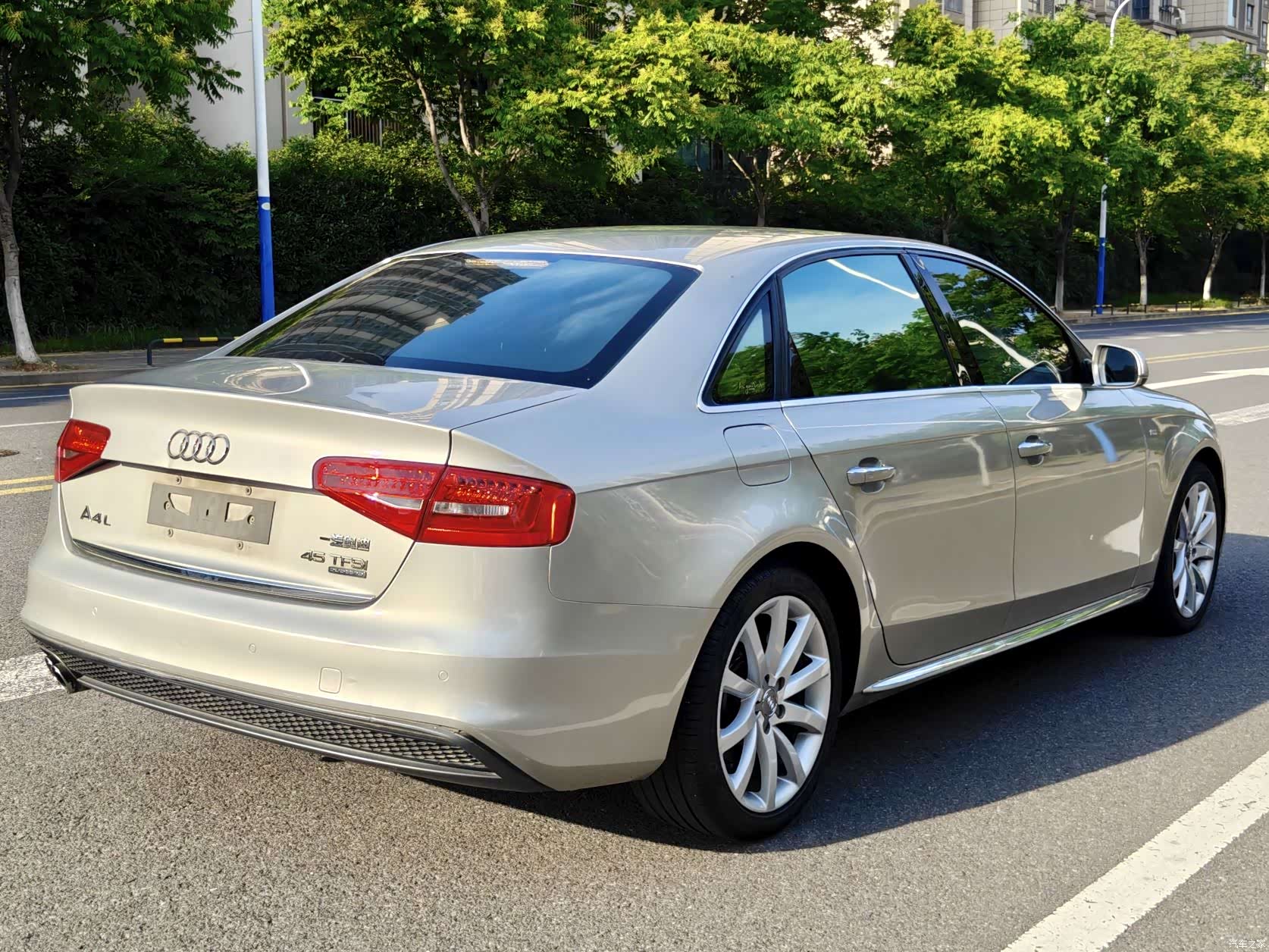 Audi A4L, 2016 3