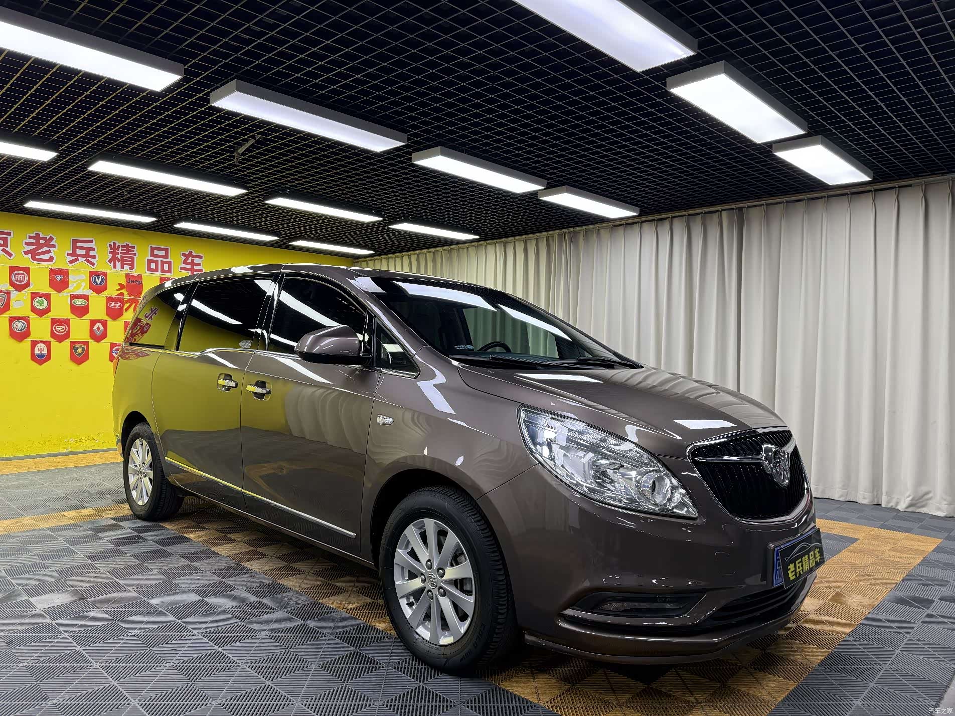 Buick GL8, 2019 3