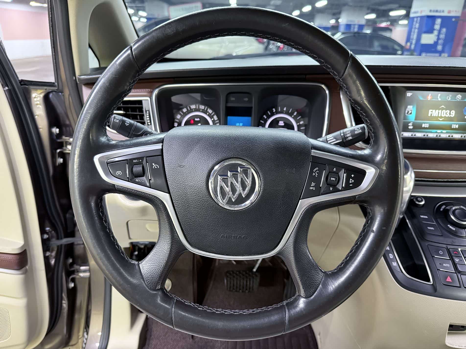 Buick GL8, 2019 27