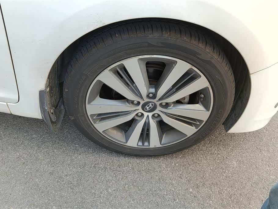 Hyundai Name picture