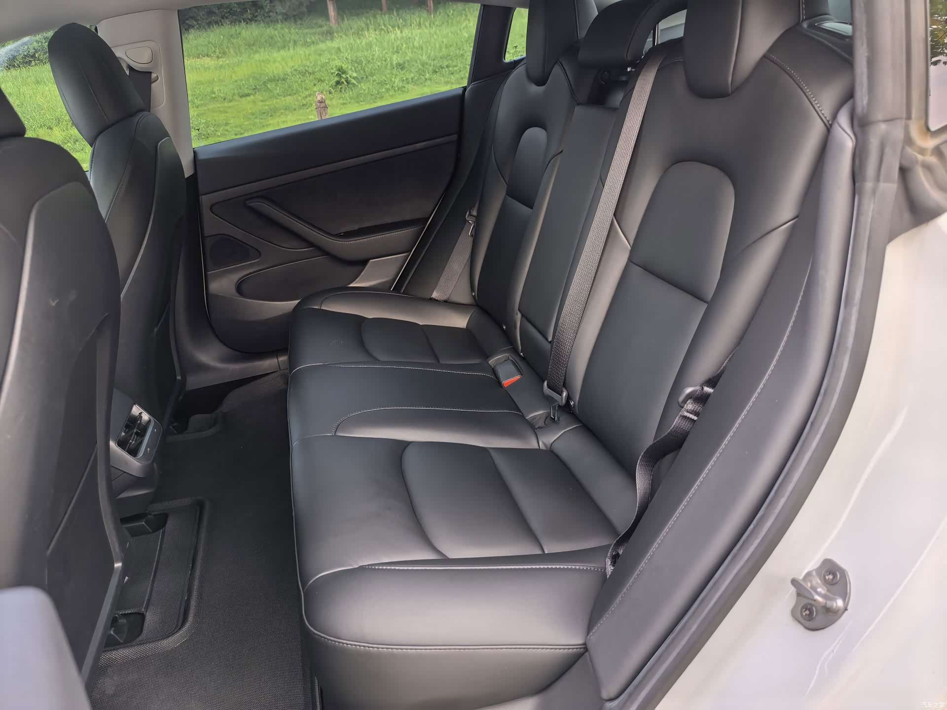 Tesla Model 3, 2020 все фото