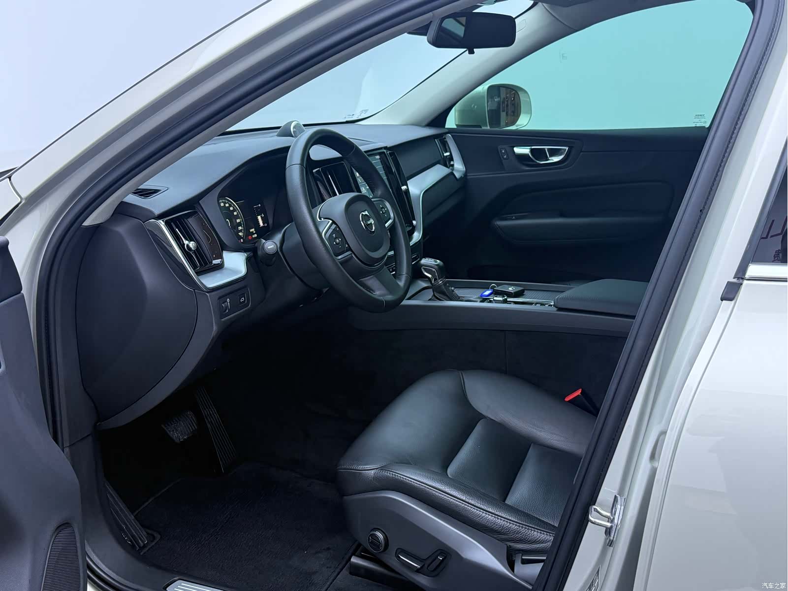 Volvo XC60, 2018 9