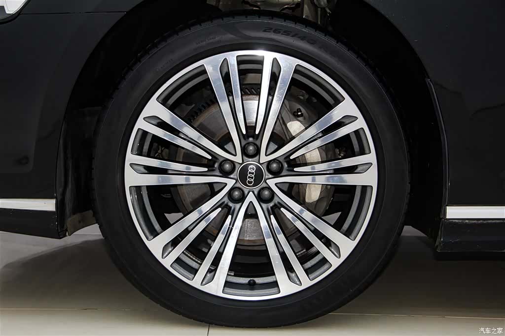 Audi A8L, 2024 12