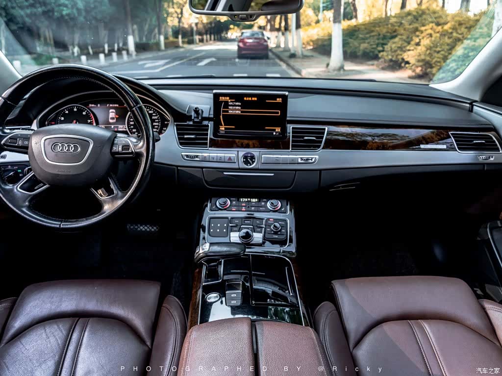 Audi A8L, 2015 3