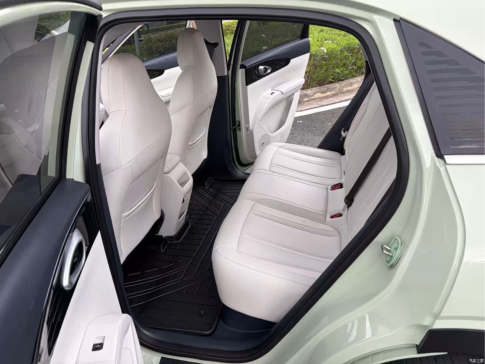Geely Xingyuan, 2024 8