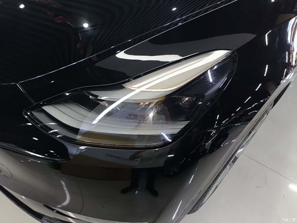Tesla Model Y, 2021 24