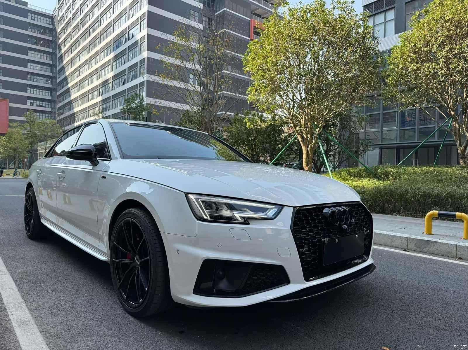 Audi A4L, 2019 3
