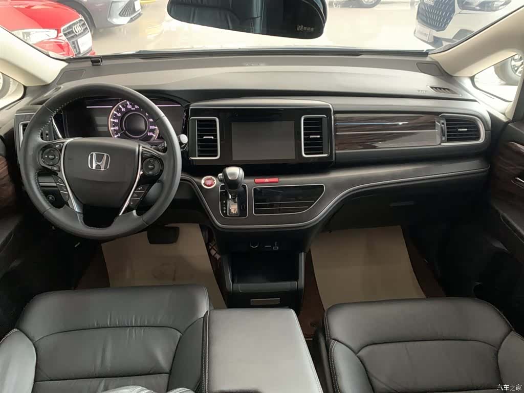Honda Elysion, 2018 3