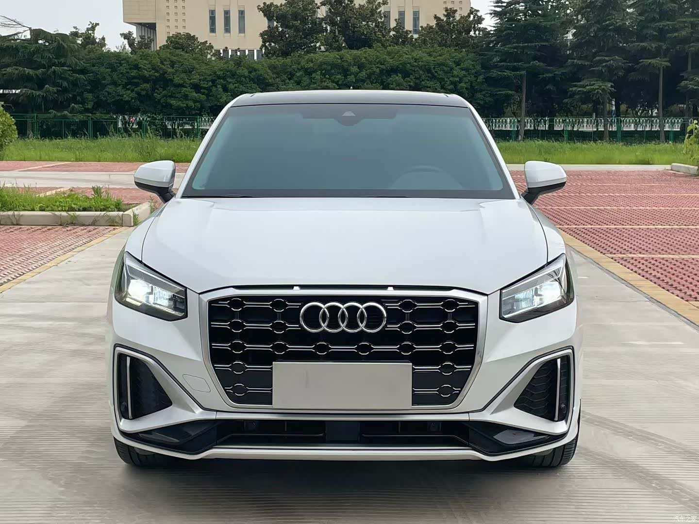 Audi Q2L, 2022 2