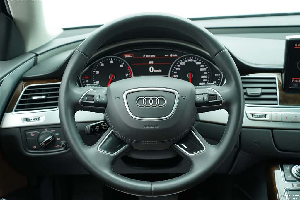 Audi A8L, 2014 8